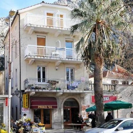 Apartment Toma Omis Exterior photo
