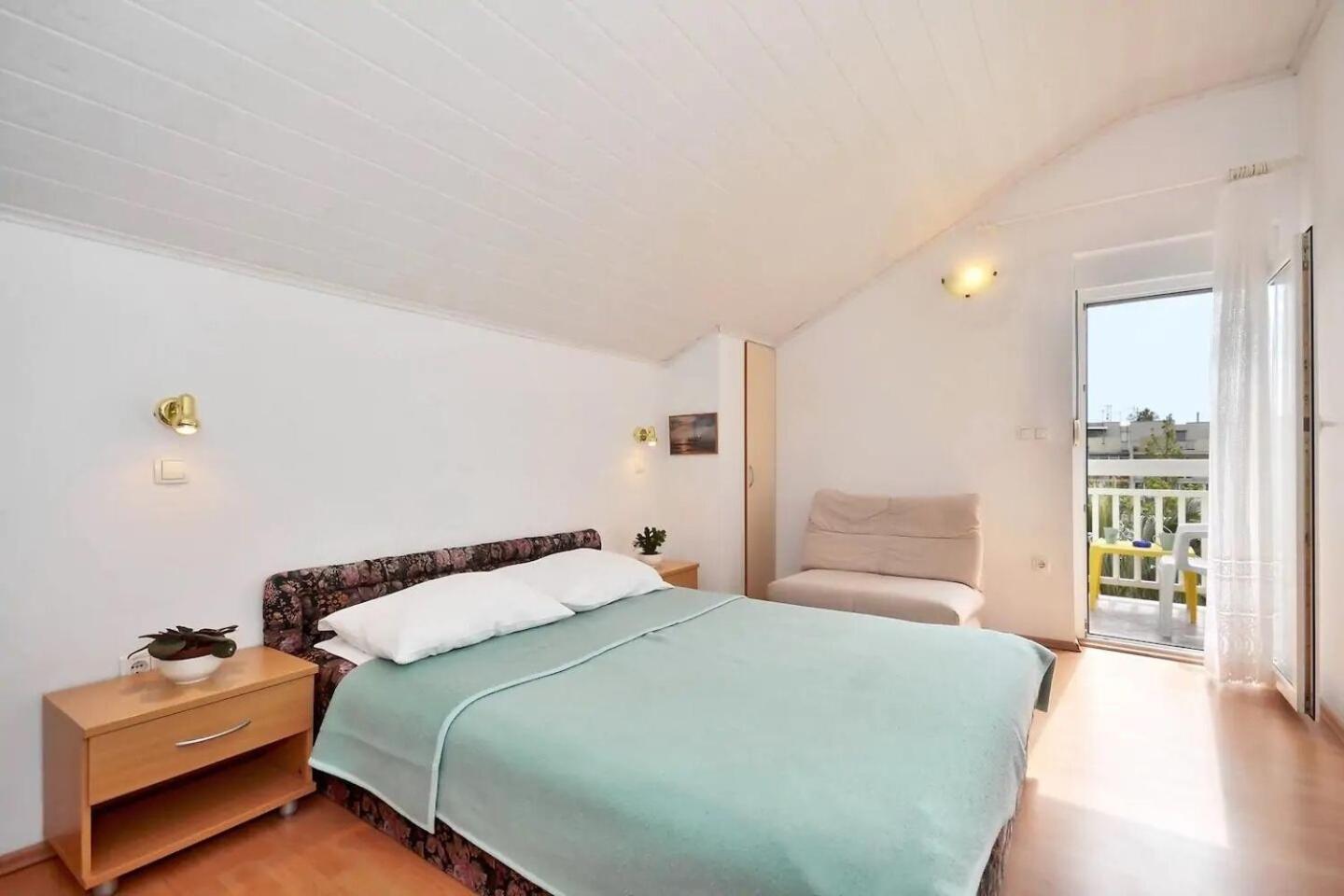Apartment Toma Omis Exterior photo