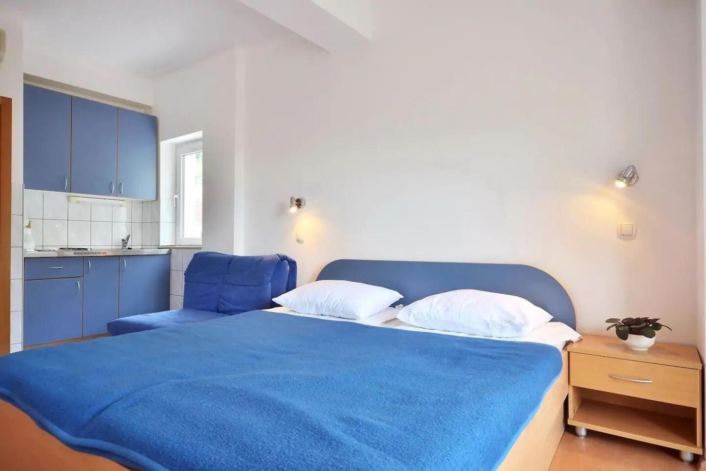 Apartment Toma Omis Exterior photo