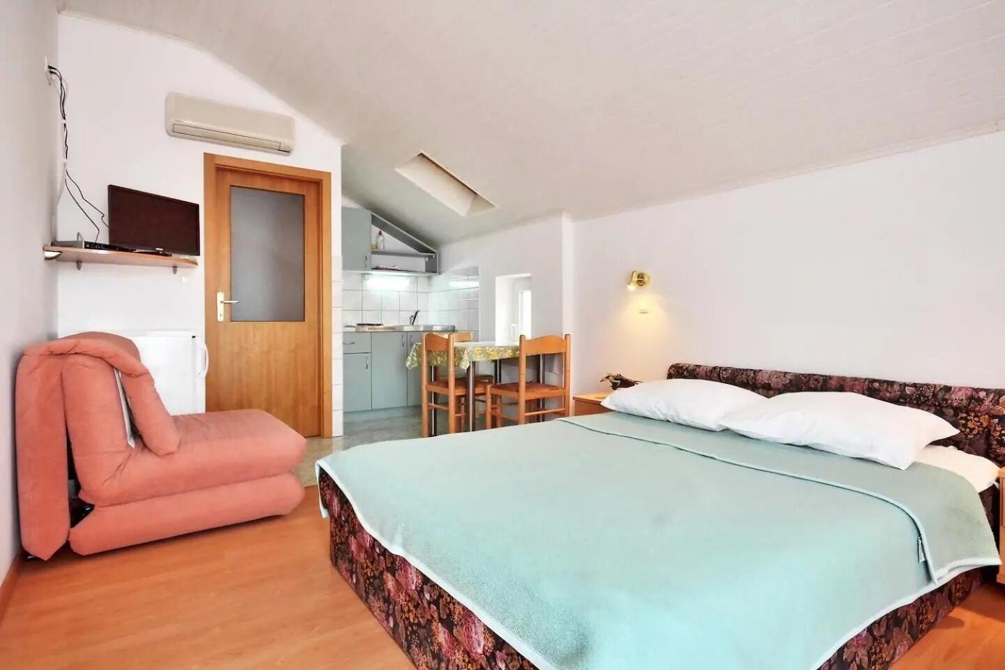 Apartment Toma Omis Exterior photo