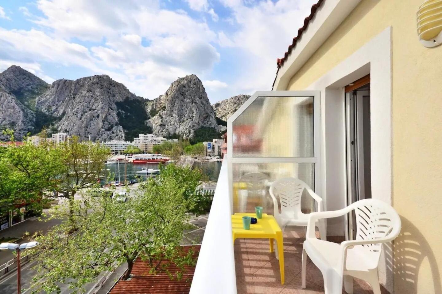 Apartment Toma Omis Exterior photo